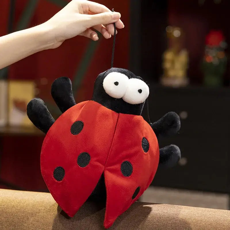 peluche coccinelle rouge