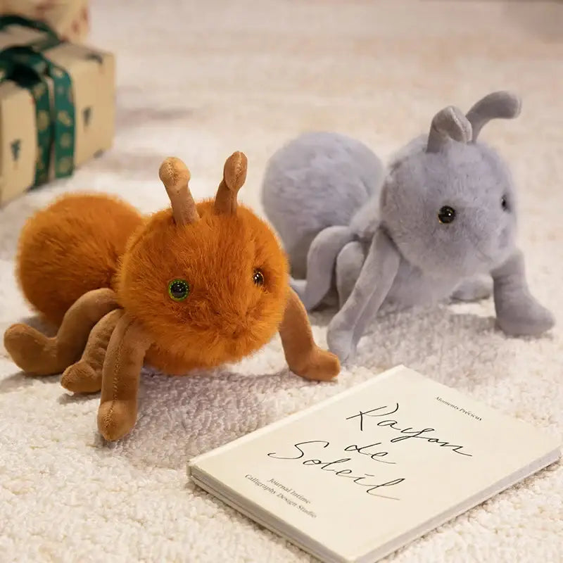 fourmi peluche