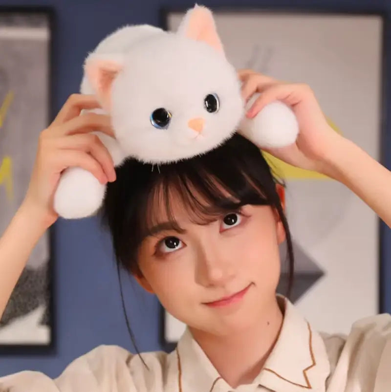 chat blanc peluche