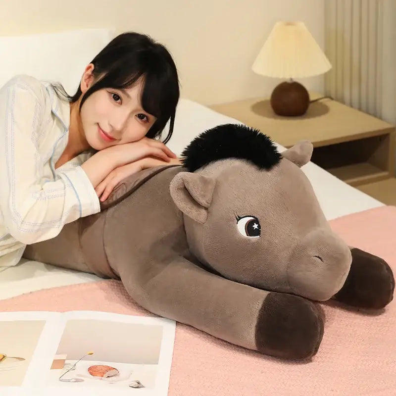 cheval en peluche geant