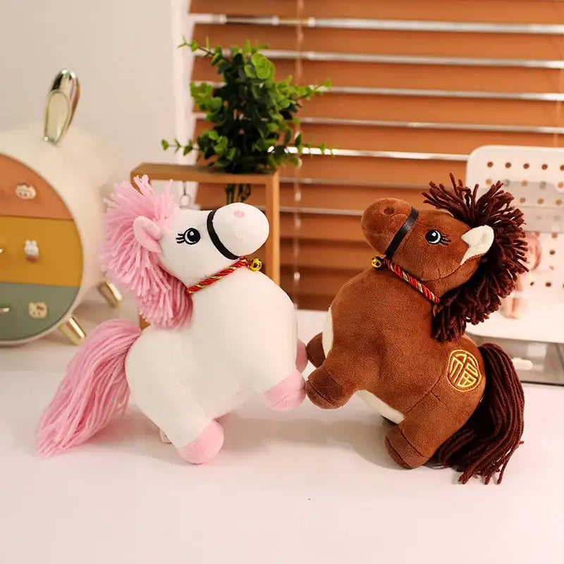 cheval jouet peluche