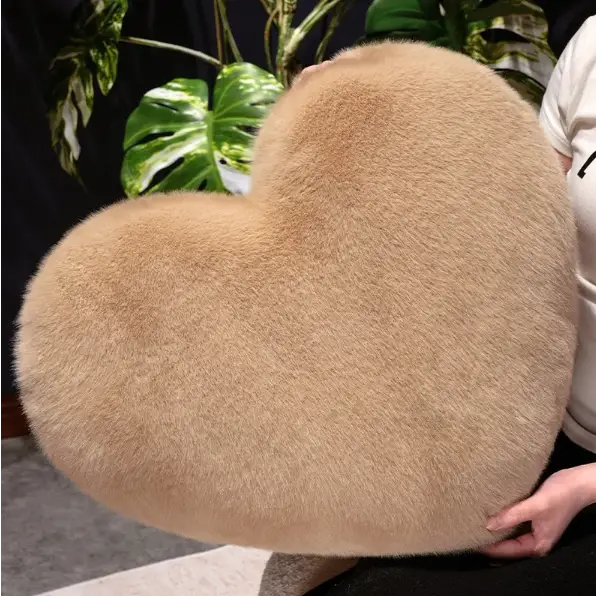 coeur en peluche