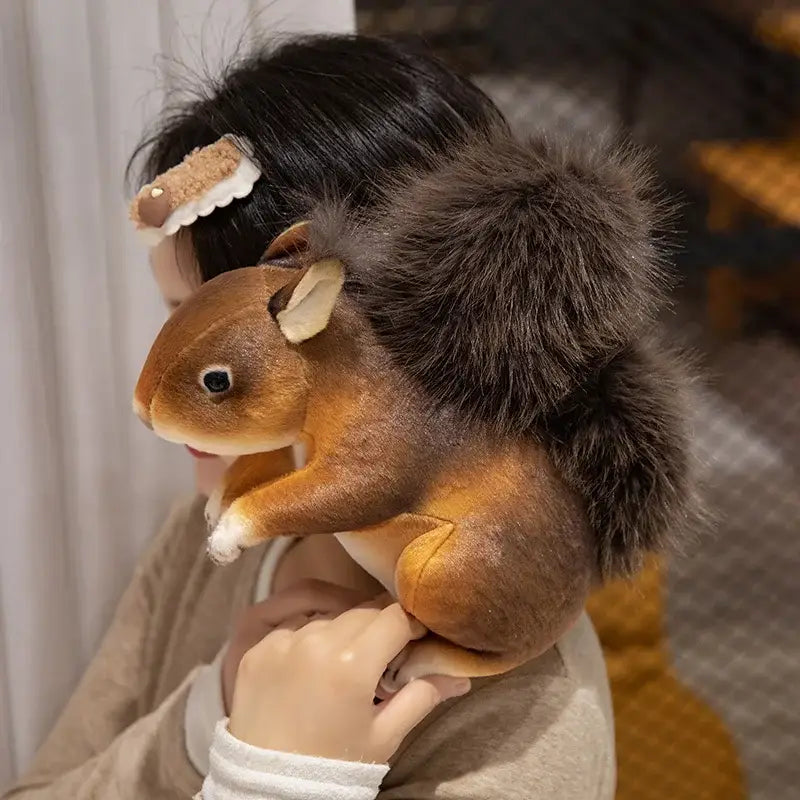 ecureuil pas cher en peluche