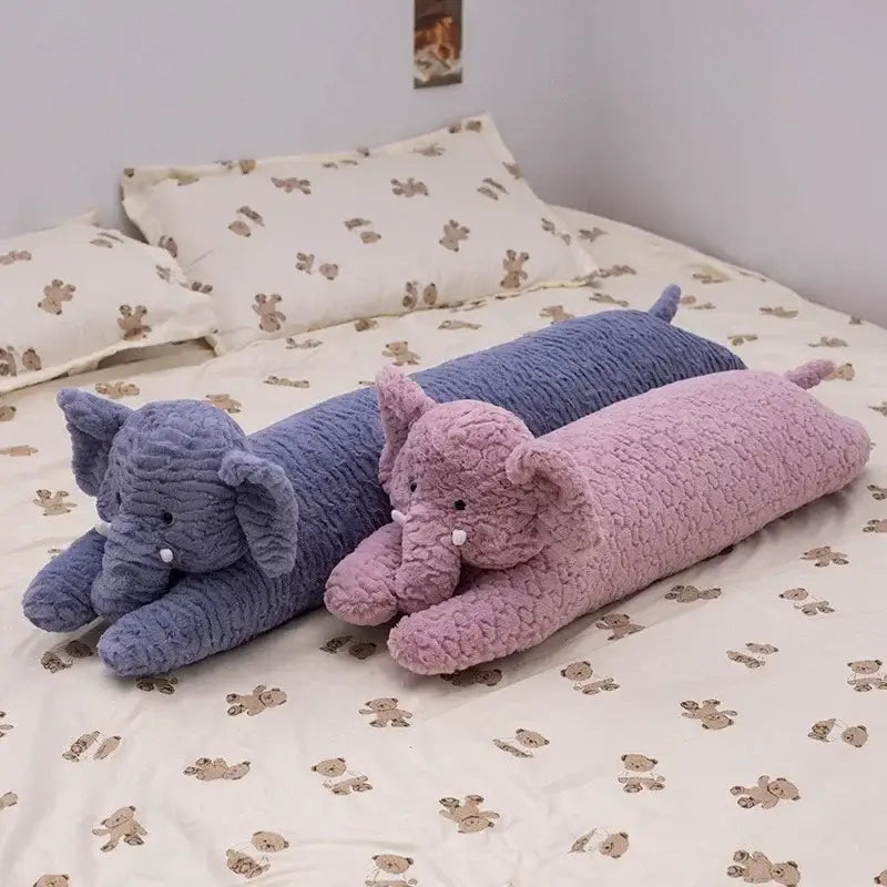 elephant en peluche geant