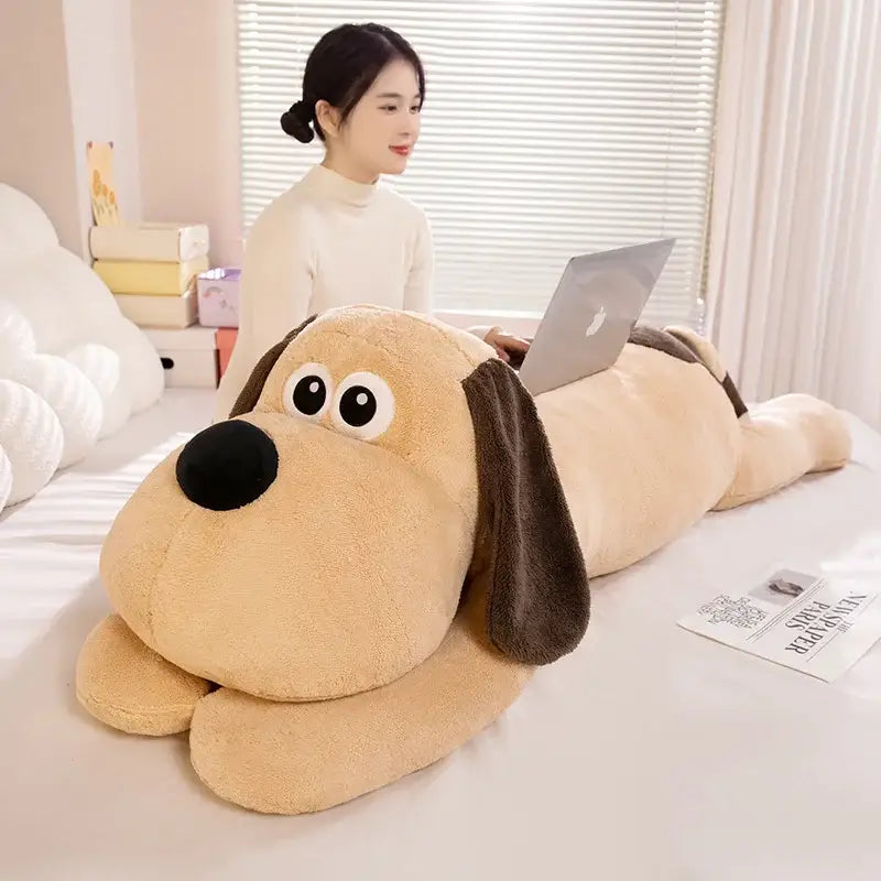 grand chien en peluche