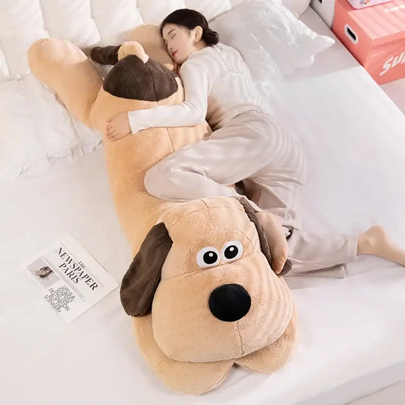 grand chien en peluche
