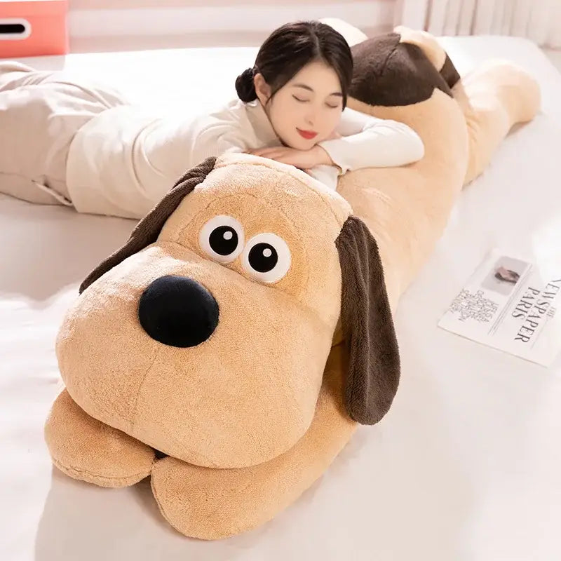 grand chien en peluche