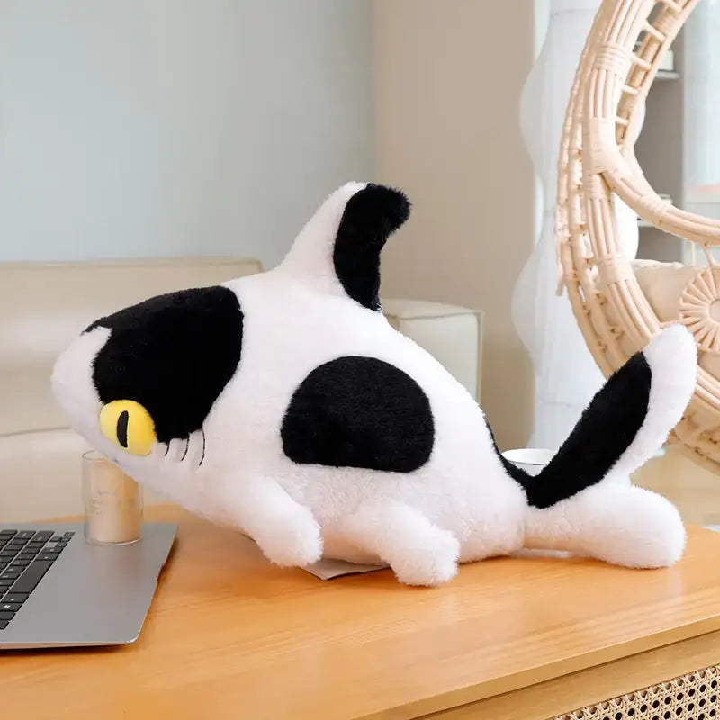 grosse peluche requin