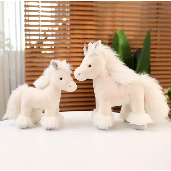 cheval blanc peluche