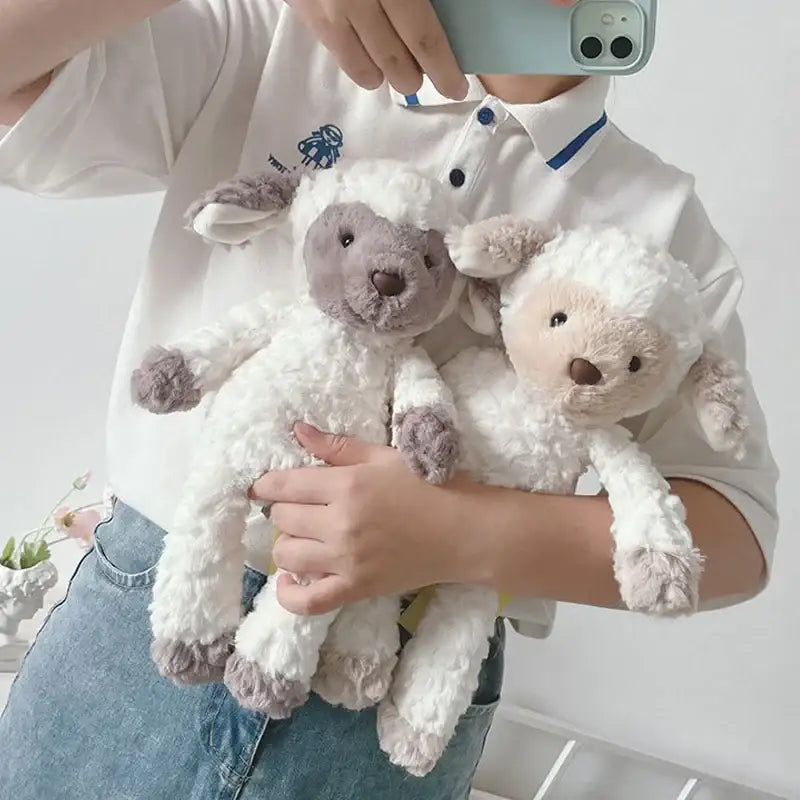 petite peluche mouton