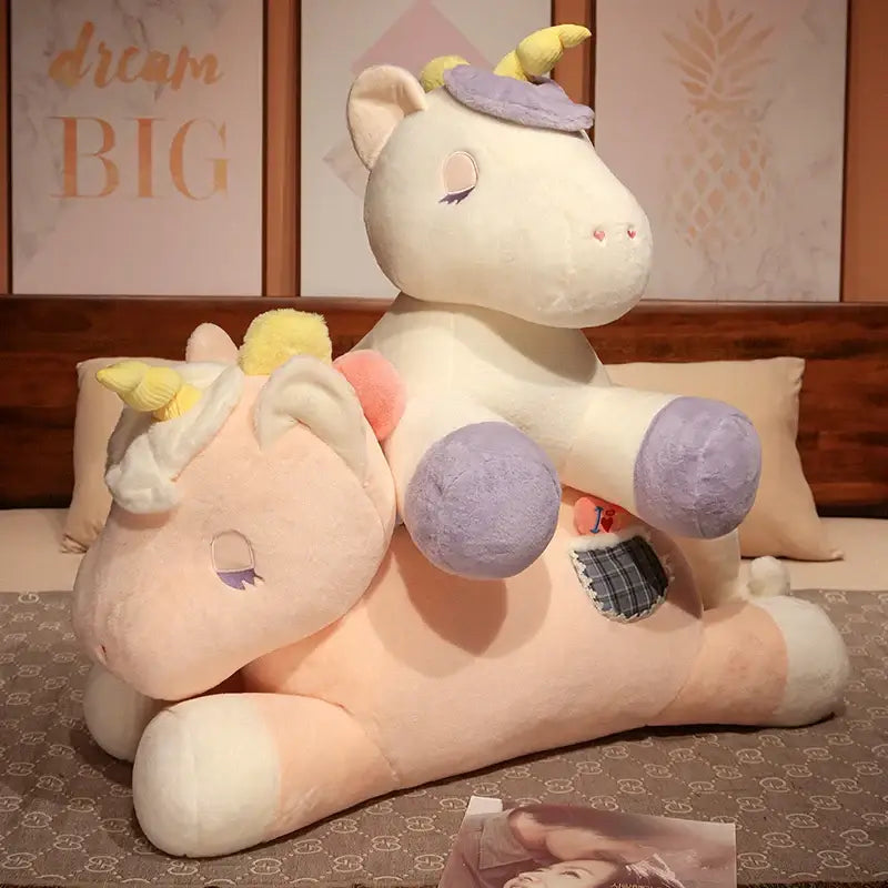 licorne en peluche géante