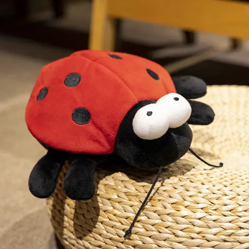 peluche coccinelle rouge