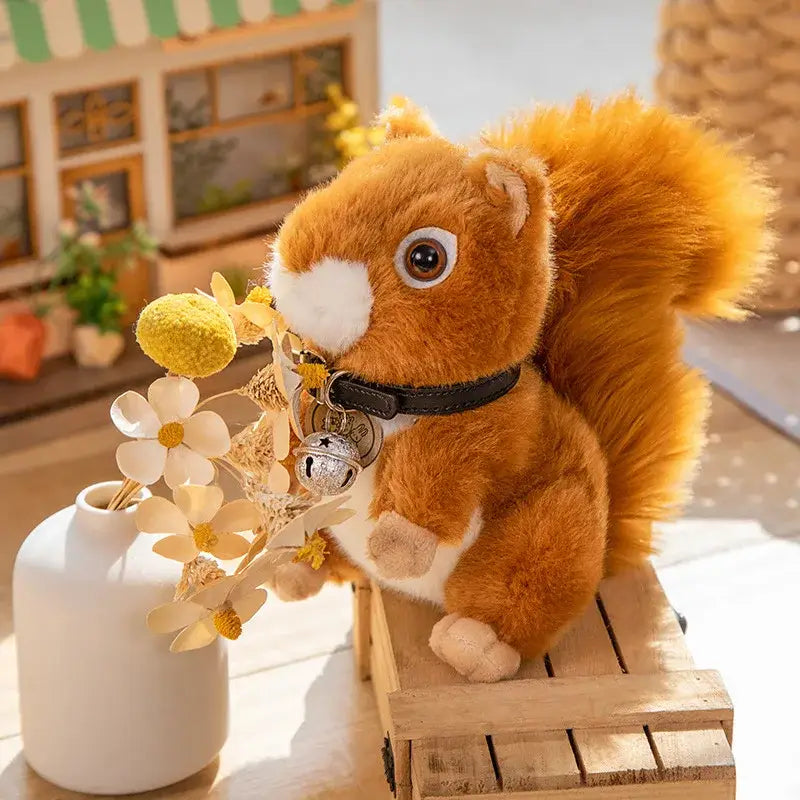 peluche écureuil mignon roux