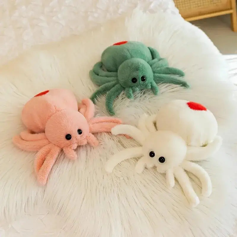 araignée en peluche
