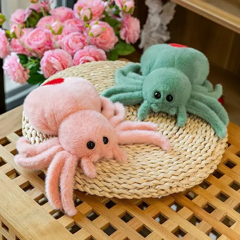 araignée en peluche