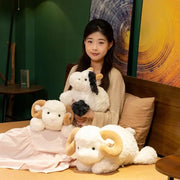 mouton en peluche blanc