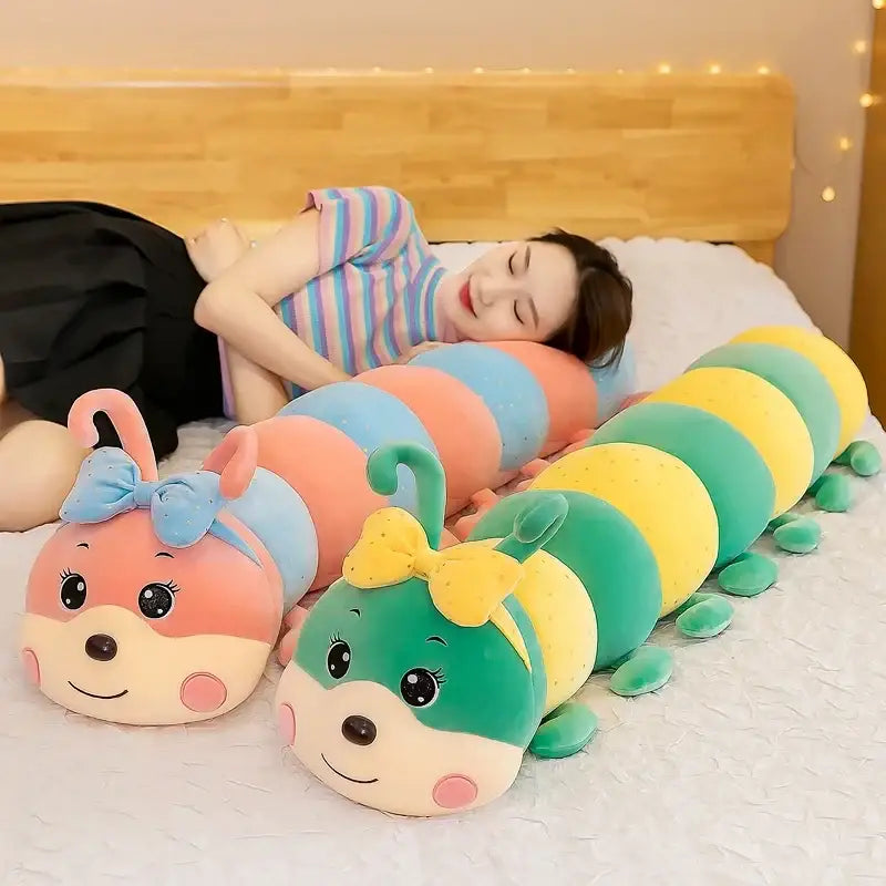 peluche chenille géante