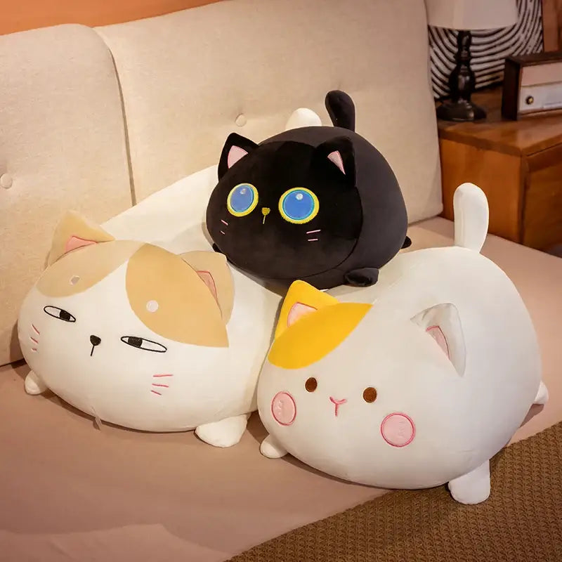 peluche coussin chat japonais