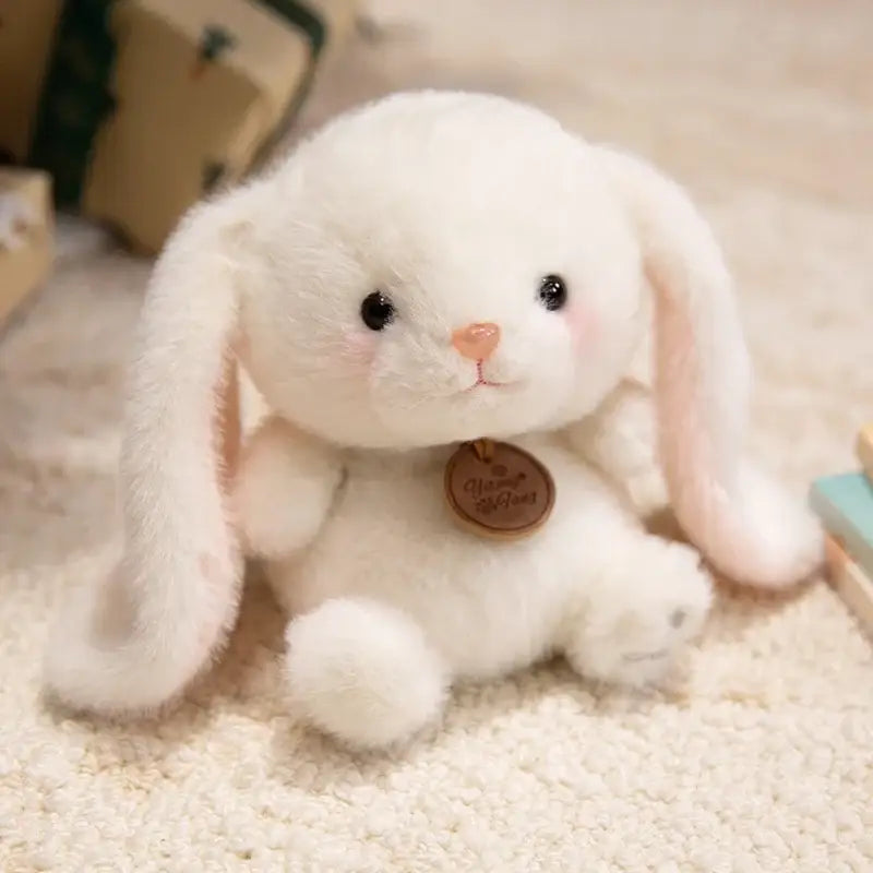 petite peluche lapin