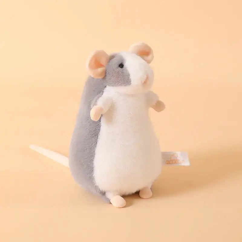 petite souris en peluche