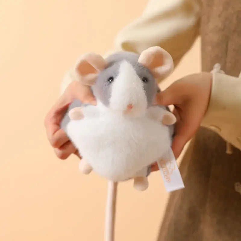 petite souris en peluche