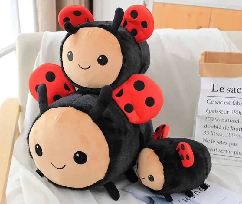 grosse peluche coccinelle