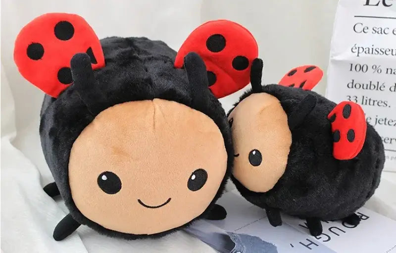 grosse peluche coccinelle