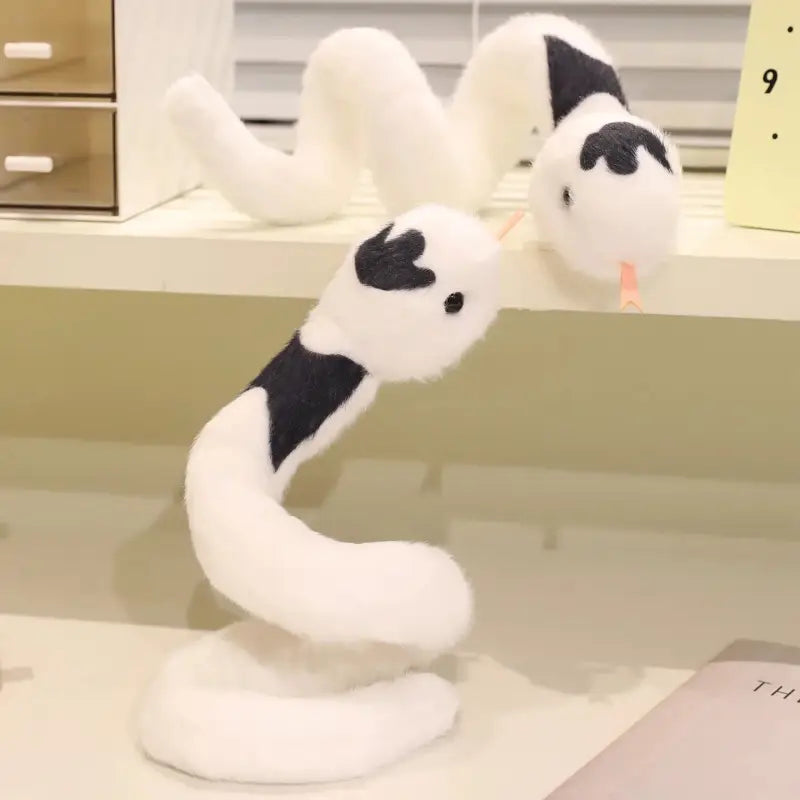 serpent en peluche