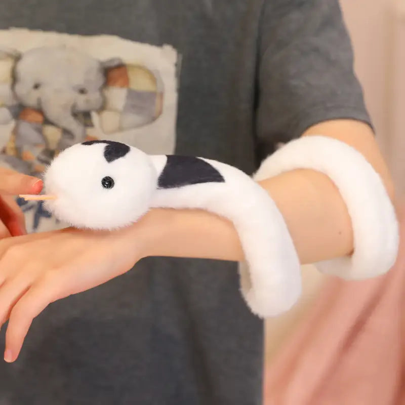 serpent en peluche
