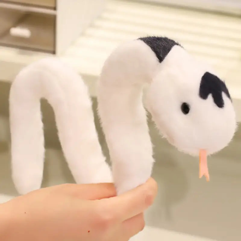 serpent en peluche