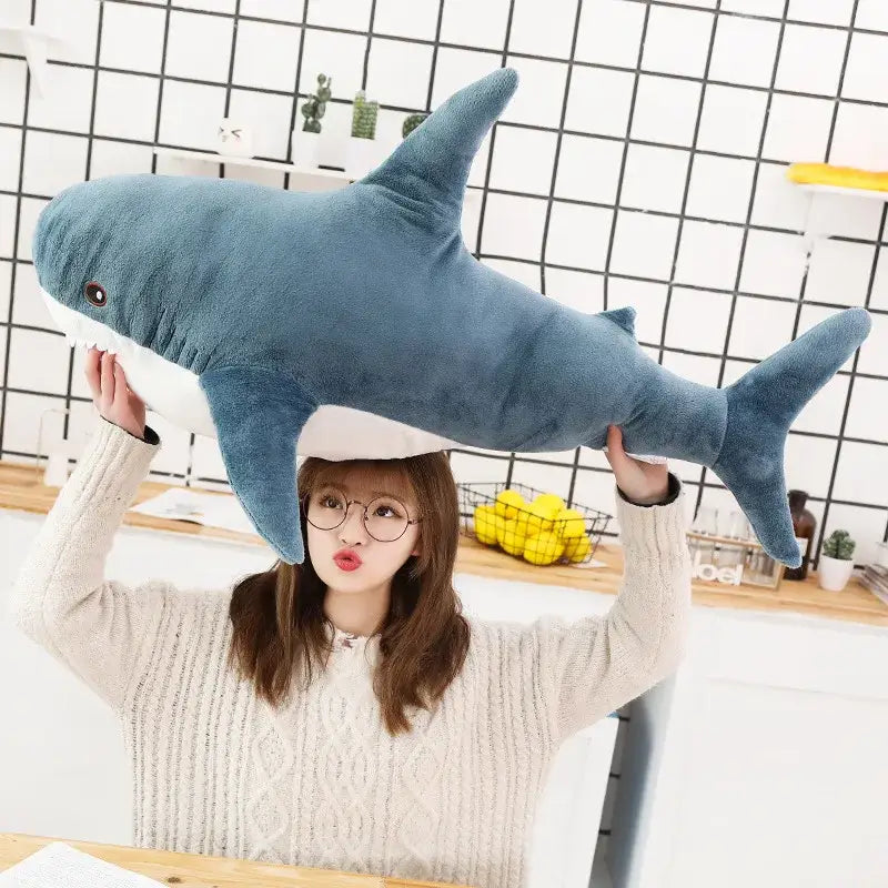 peluche requin geant