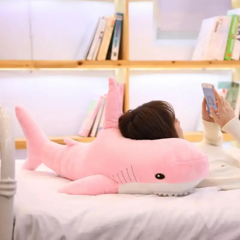 peluche requin geant - Rose / 60cm