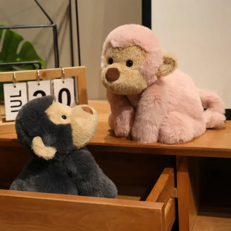 singe en peluche