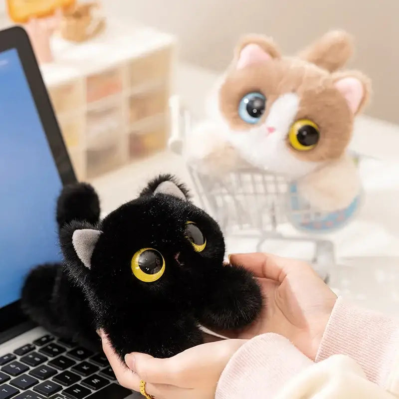 chat en peluche