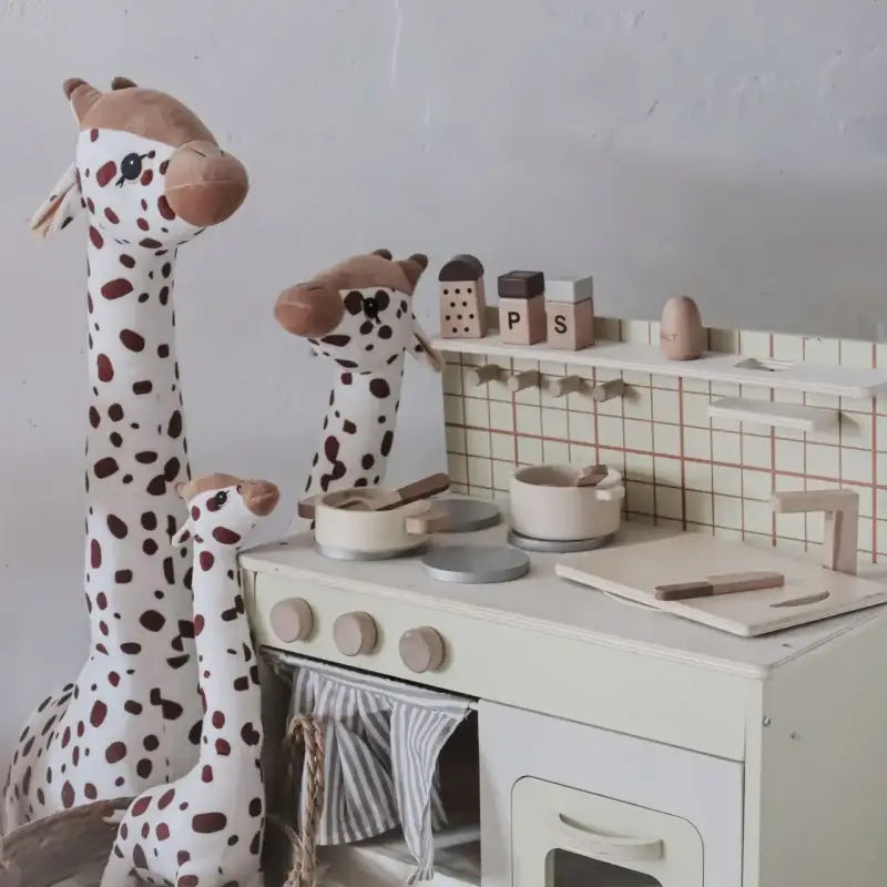 grande girafe en peluche