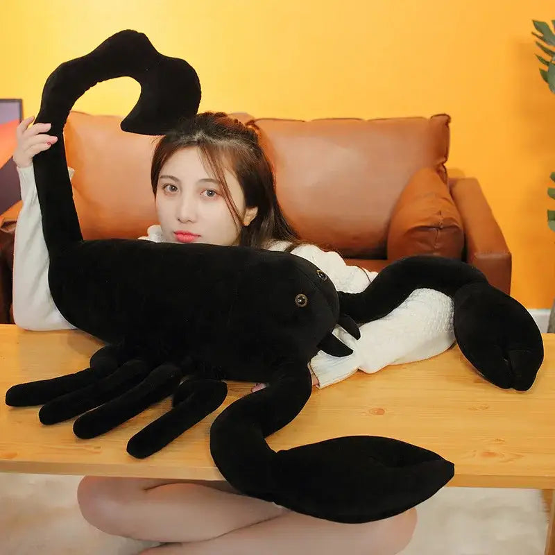 peluche scorpion